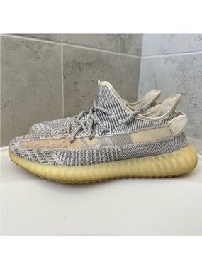 Yeezy Boost 350 V2 Sneaker Size 11.5 Men